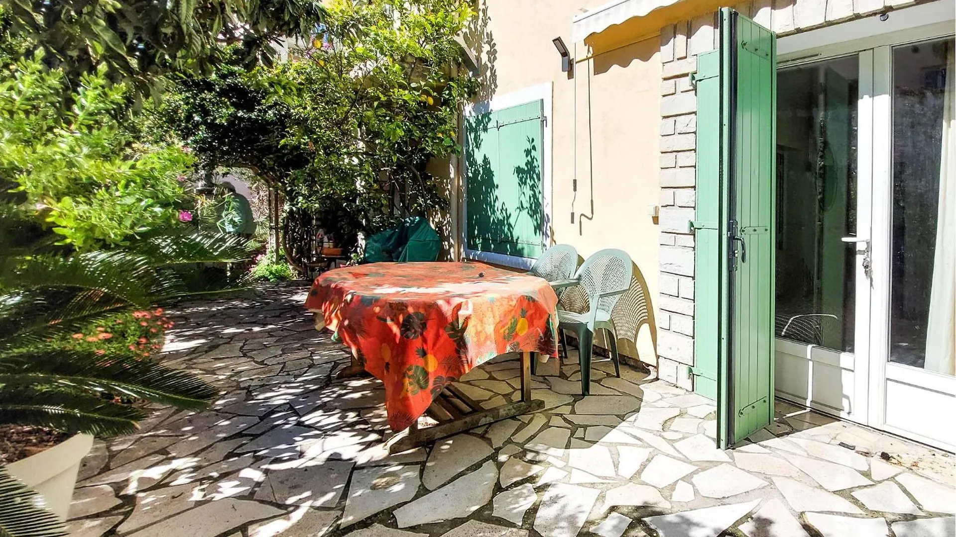 1 Bedroom Nice Apartment In Sanary-Sur-Mer